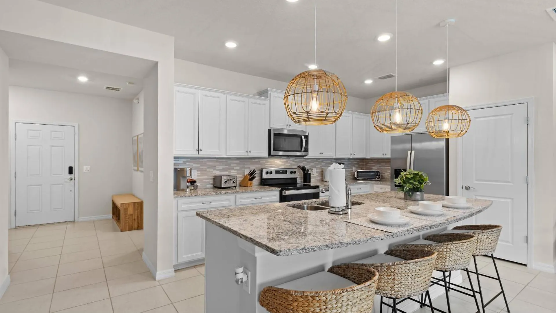 Relax In Style With Private Pool, Bbq And More Davenport 0*,  ABD