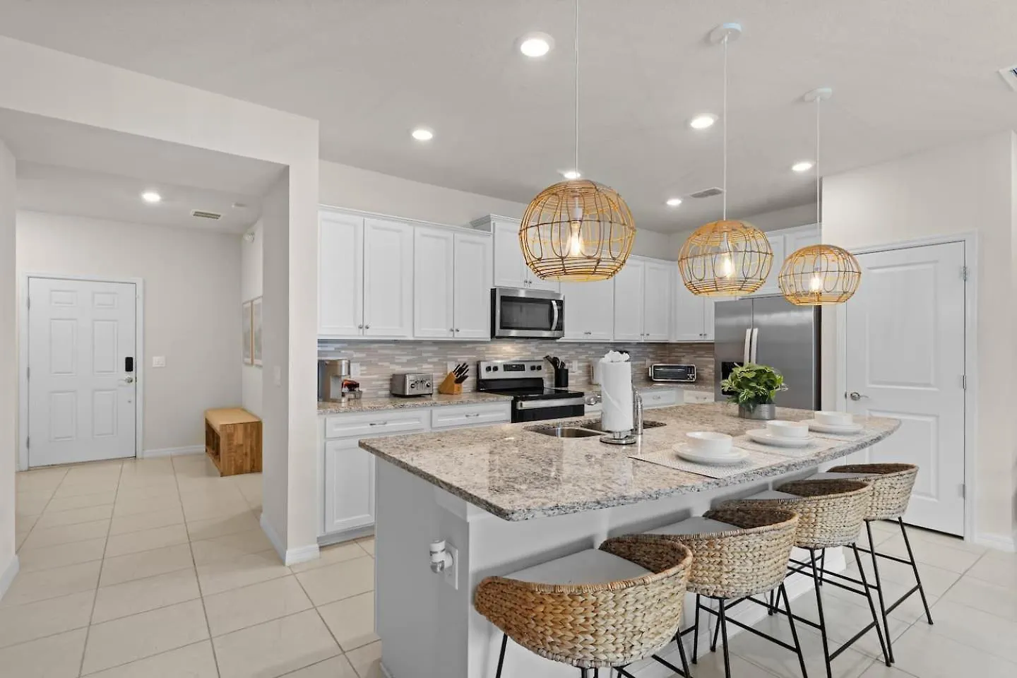 Relax In Style With Private Pool, Bbq And More Davenport
